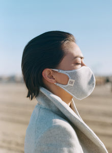 Outline Reversible Jacquard Knit Mask (Grey/White)
